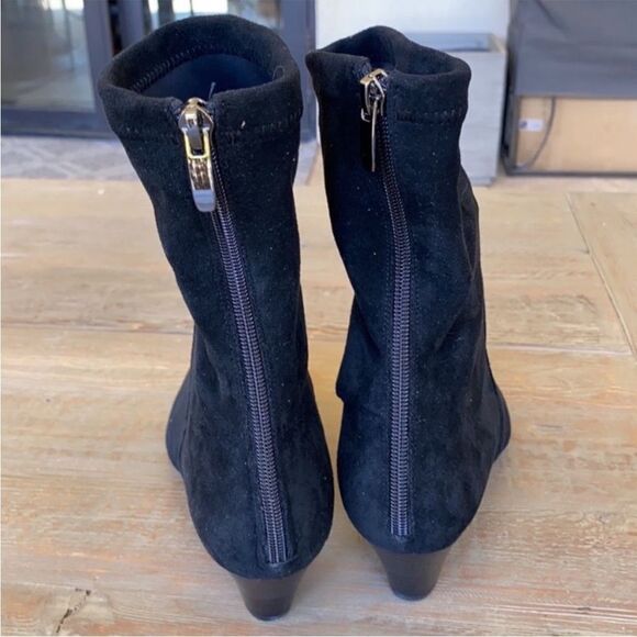 New Silent D Kitten Heeled Ankle Boots Black Suede US 7 - Picture 8 of 8